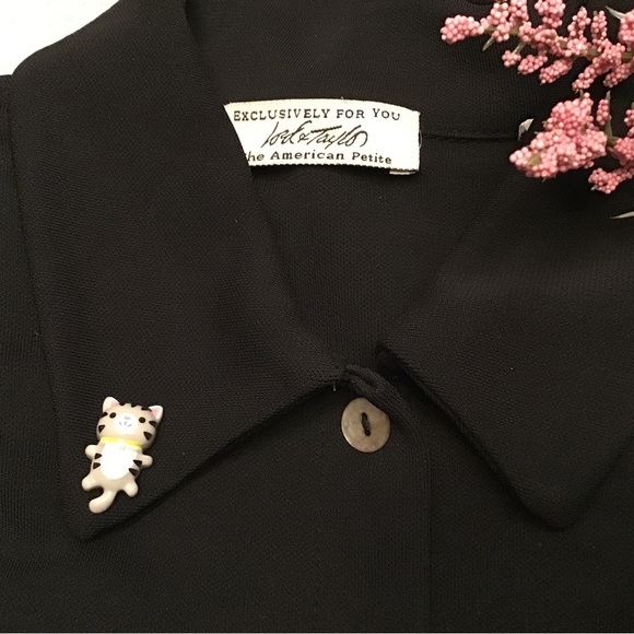 3/$9.00 Cat Lapel Pin - Picture 3 of 4